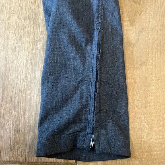 CARHARTT #C51118 Med
WOMEN'S RUGGED FLEX® RIPSTOP UTILITY CARGO SCRUB PANT EC - Picture 10 of 13